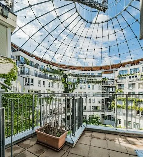 Spektakulaeres ✩ 7. Stock ✩ Kostenlose Parkgarage Apartment